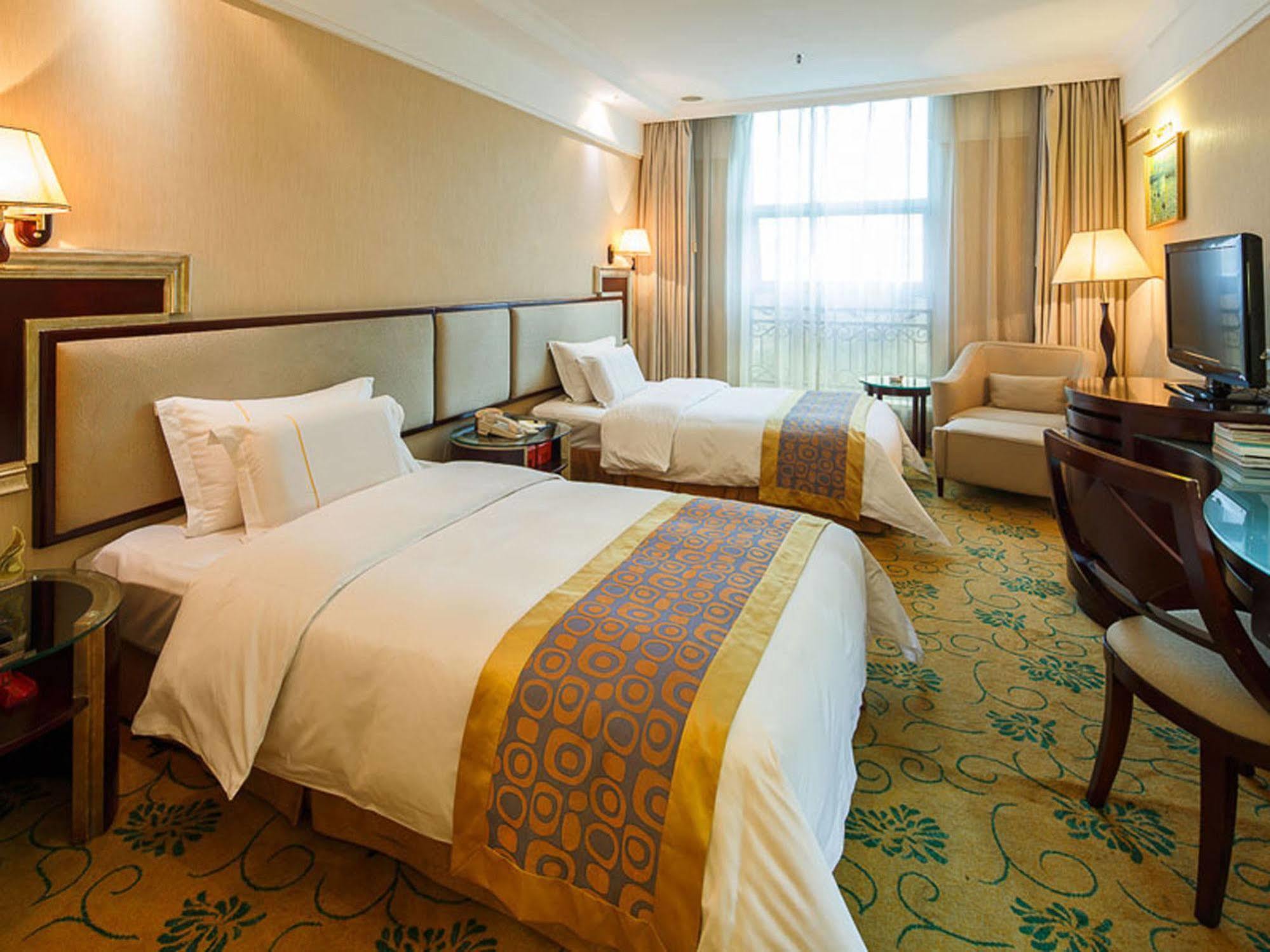 City Hotel Foshan Extérieur photo