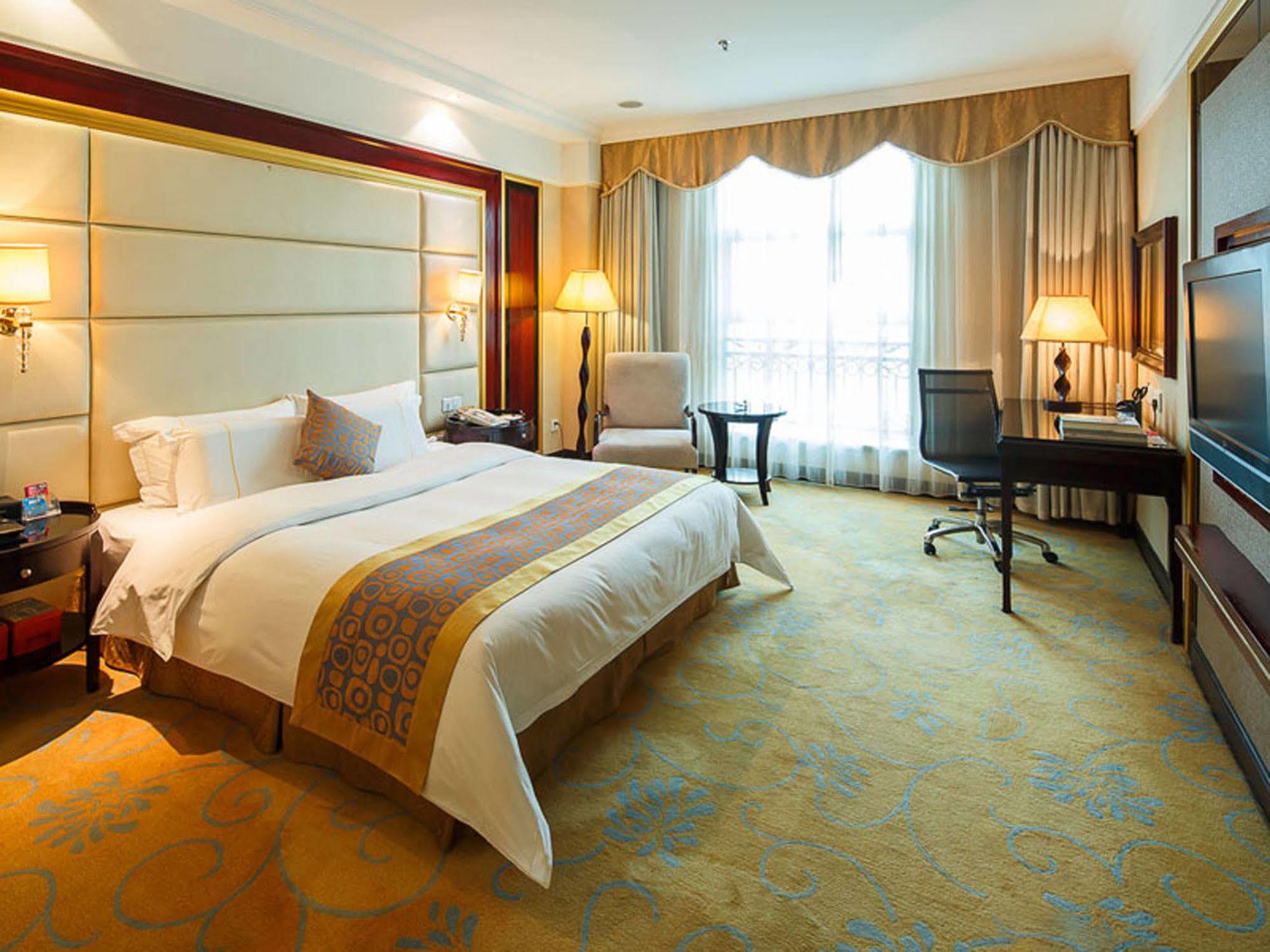 City Hotel Foshan Extérieur photo