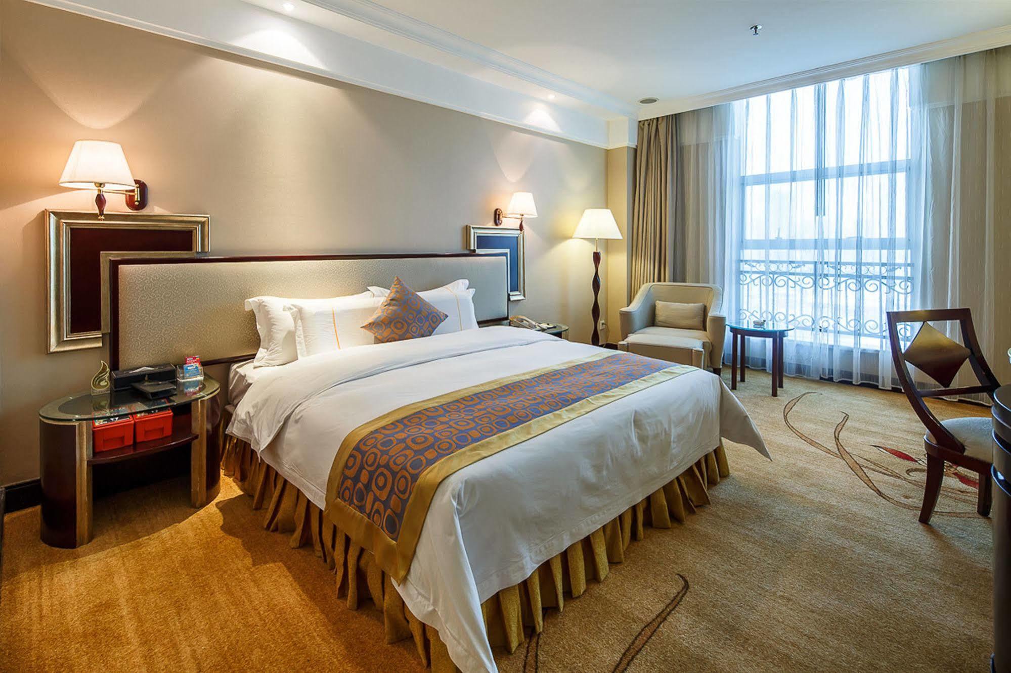 City Hotel Foshan Extérieur photo